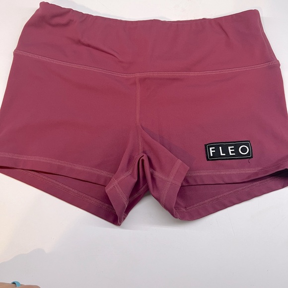 Fleo shorts small - Picture 3 of 3